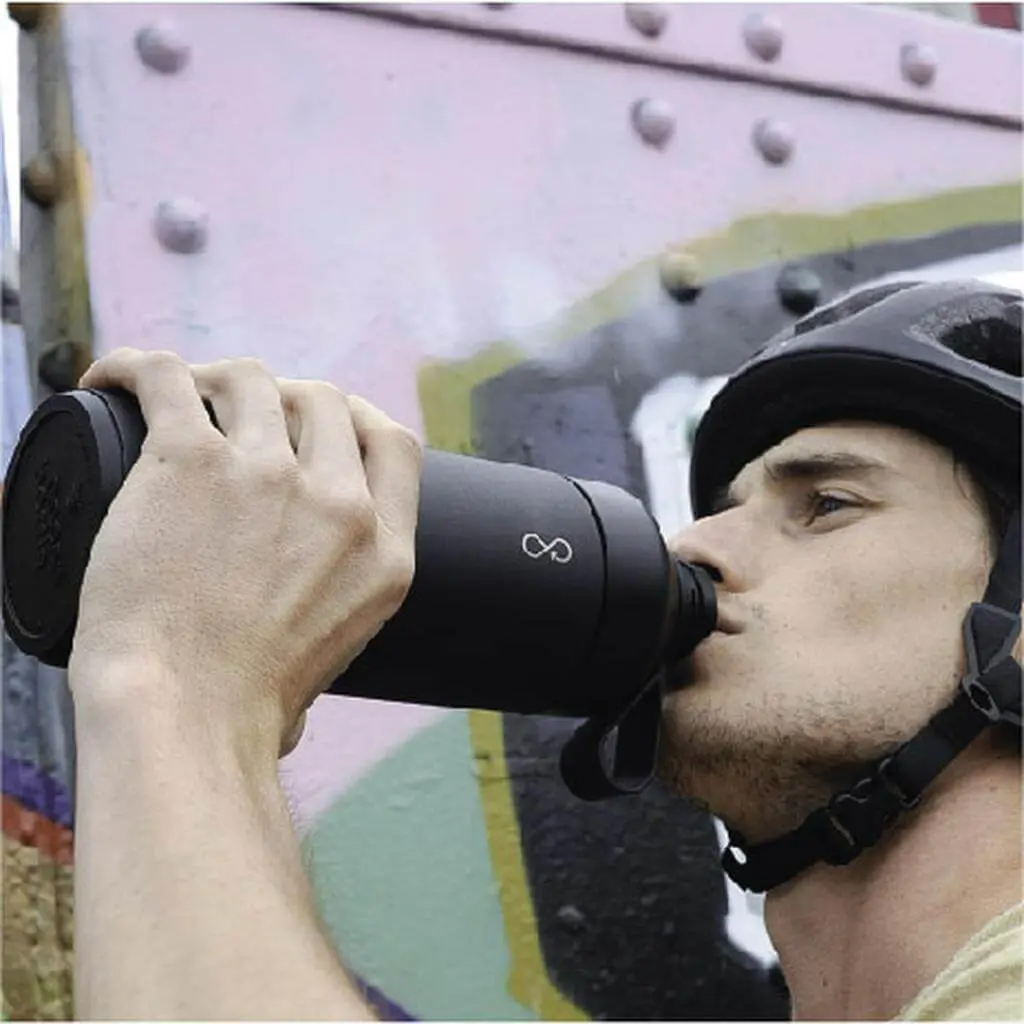 Ocean Bottle 1L - Obsidian Black (3).webp